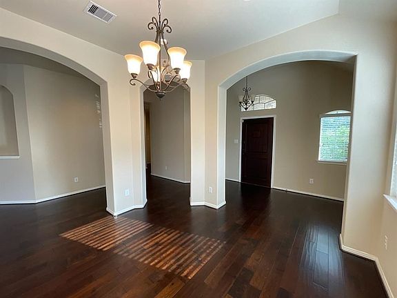 4th image of 18618 Tara Ashley St