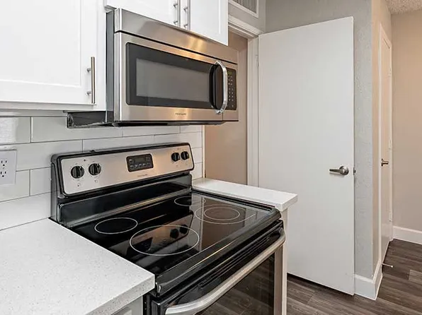 Parq on 50th Apartments