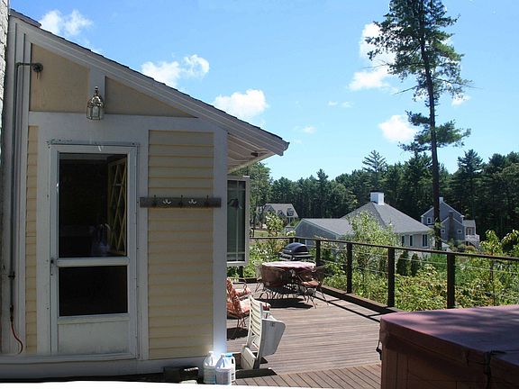 12 ft mahogany deck w/ view