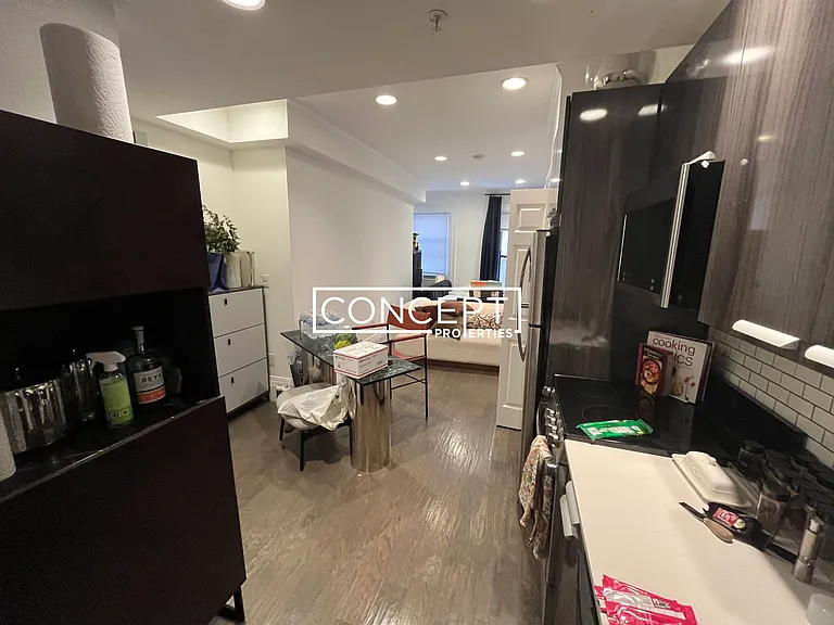 270 Newbury St #6CP — Photo 4
