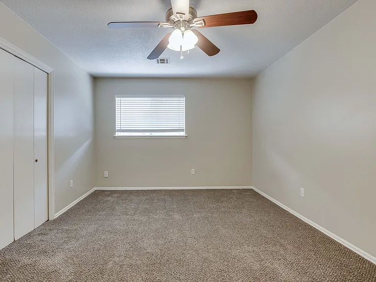 2518 NW 62nd St — Photo 29