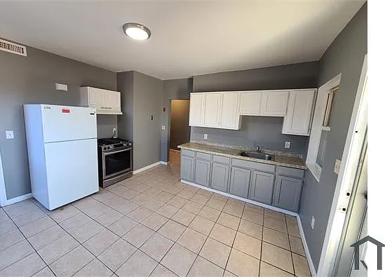 167 Lee Ave — Photo 21