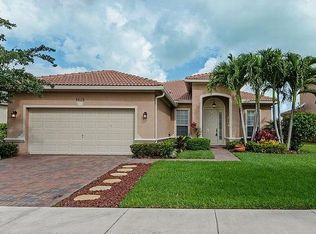 4425 E Whitewater Ave, Weston, FL 33332