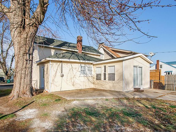 4th image of 214 E Hotchin Ave