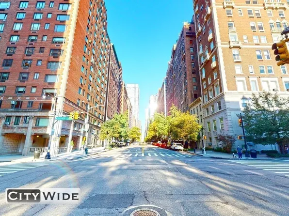 405 East 56th Street image 9 of 10