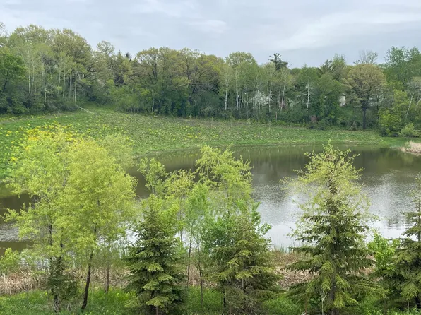 14452 Twin Lakes Cir, Burnsville, MN 55306