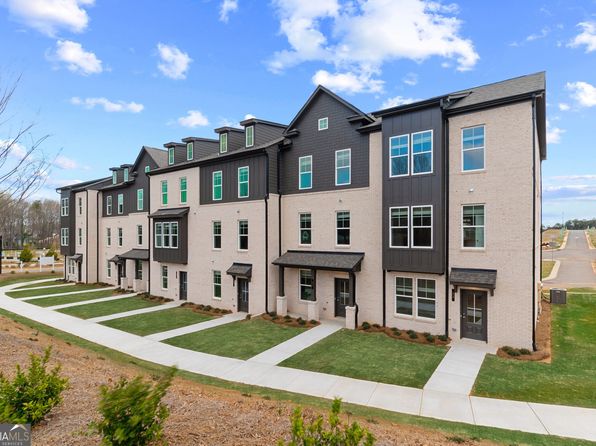 15 Daybreak Ln, Newnan, GA 30265