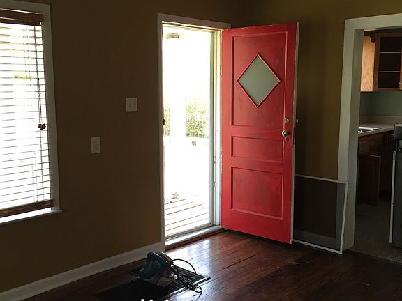 4th image of 1155 S Seminole Dr