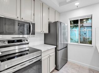 207 Dursey Dr #207, Pinole, CA 94564