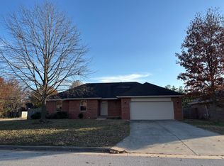 3504 W Vincent Dr, Springfield, MO 65810