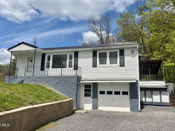 2914 Woodward Ave, Lock Haven, PA 17745