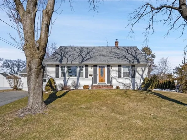 4 Brookside Drive, Wappingers Falls, NY 12590