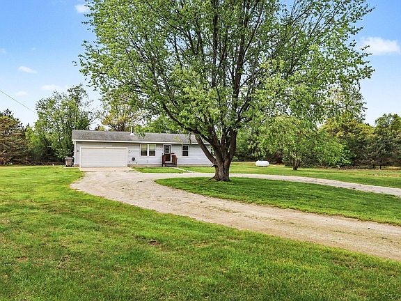 4th image of 3449 Rich Rd