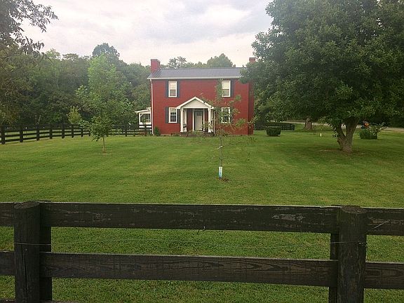 2nd image of 3928 Bigbyville Rd