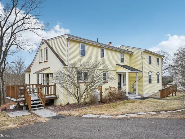 43 Henry Ave, Collegeville, PA 19426