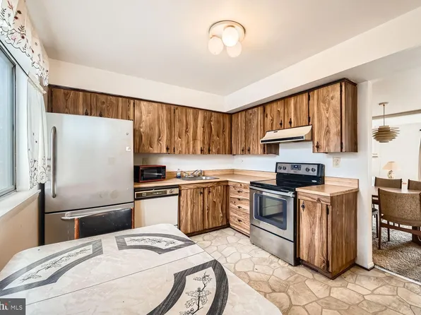 7254 Lasting Light Way, Columbia, MD 21045