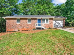 2541 Kelly Lake Dr, Decatur, GA 30032