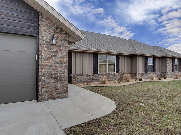 2nd image of 56 Kinder Ln