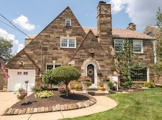 126 Crestview Dr, Pittsburgh, PA 15236