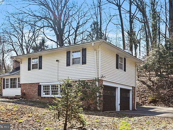 5th image of 542 Upper Weadley Rd