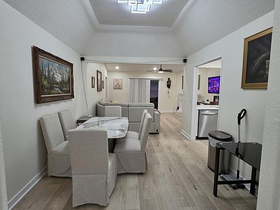 5th image of 7411 Colony Cove Ln