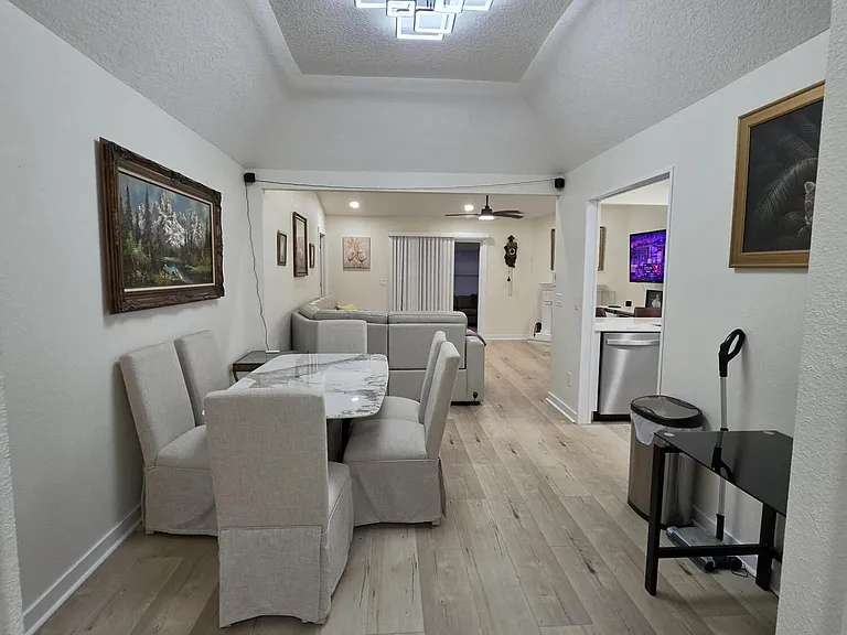 7411 Colony Cove Ln — Photo 19