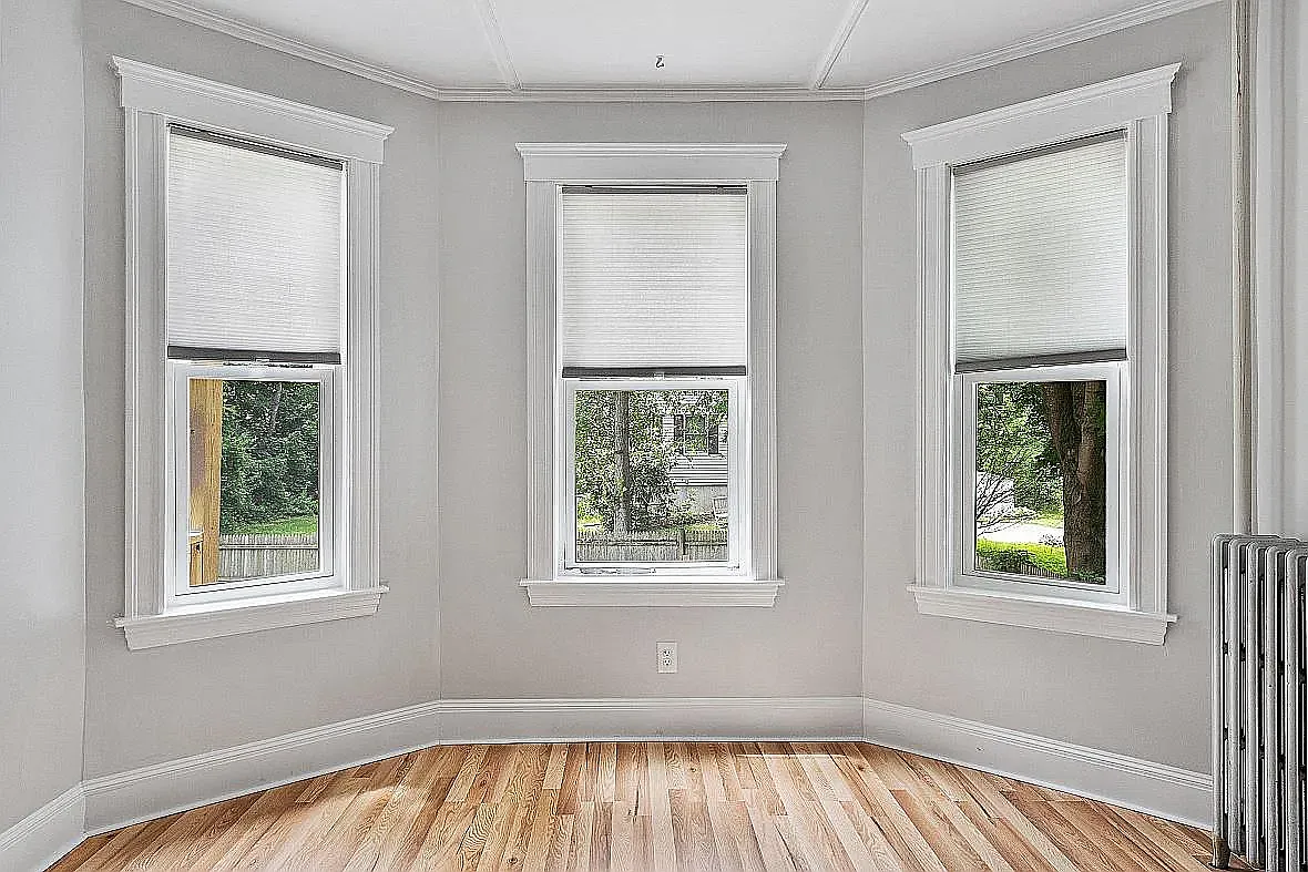 2 bed, 1000 sqft, $2,300 — Photo 4