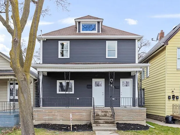 485 Aylmer Ave #UPPER — Photo 1