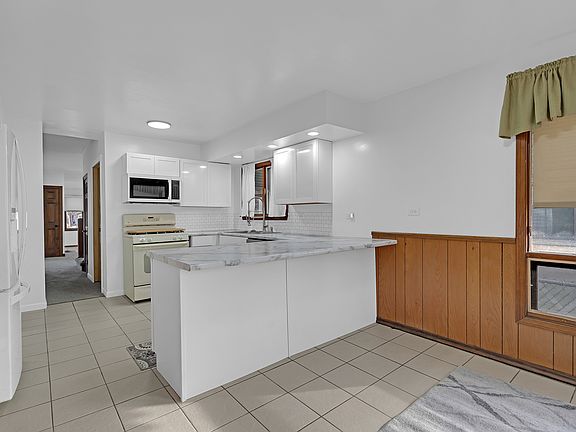 5th image of 108 S Cornell Ave