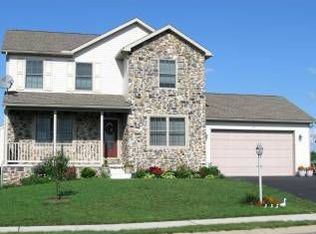 220 Matthew Dr, New Oxford, PA 17350