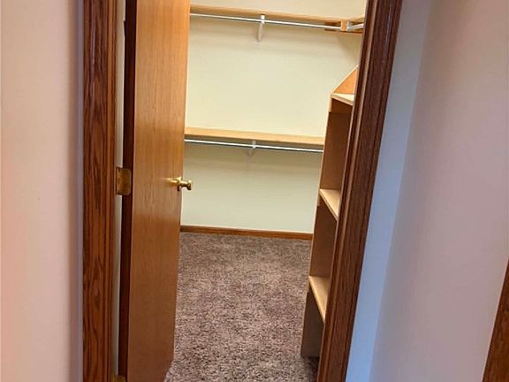 5th image of 1608 Spring Village Ln