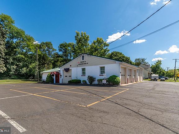 4th image of 9 Mill St
