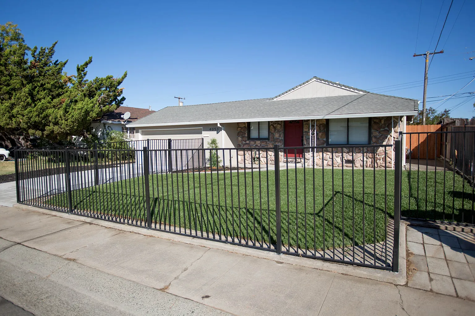 4053 Karl Dr photo 1