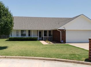 504 Merriott Cir, Walters, OK 73572
