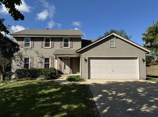 1910 Rustic Way, Waukesha, WI 53186