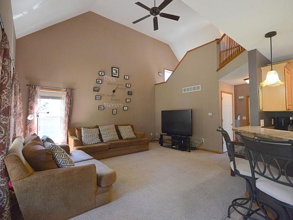 5th image of 22155 Woodside Dr