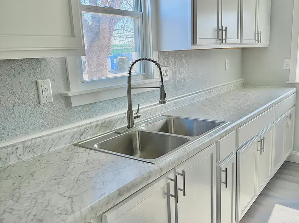 1713 Maple St #2, South Milwaukee, WI 53172