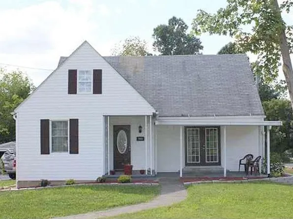 1615 Mary Lou Retton Dr, Fairmont, WV 26554