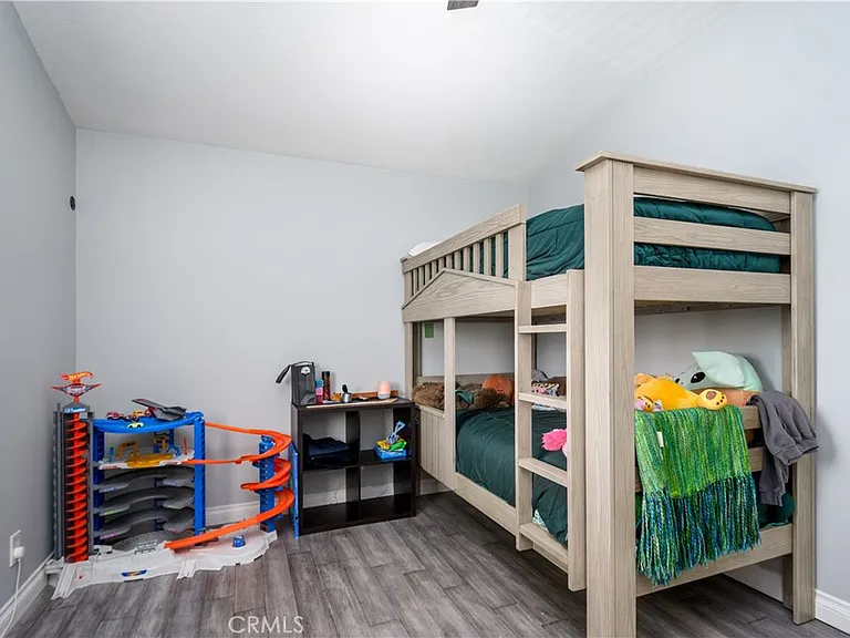 2587 Macbeth Ave — Photo 21