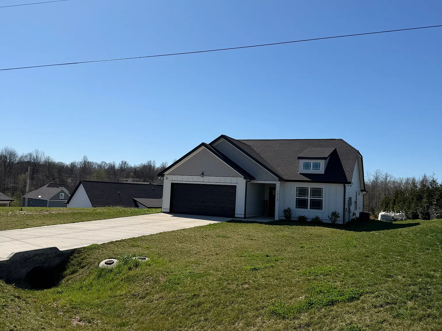 1018 Northside Dr — Photo 2