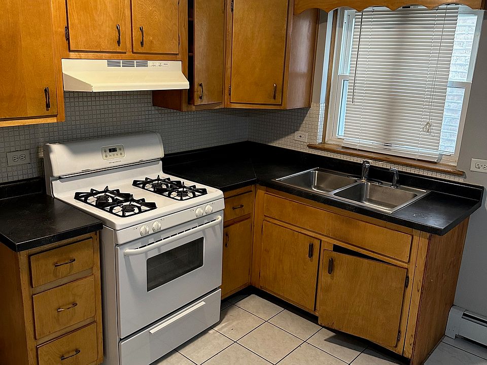 1st image of 5121 W Diversey Ave APT 1N