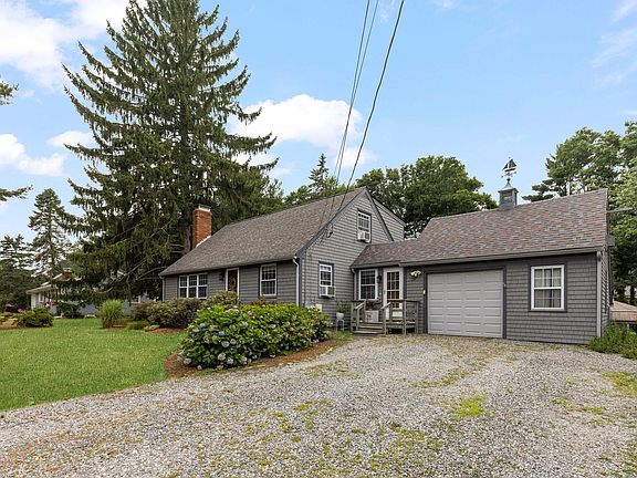 Single garage with storage space