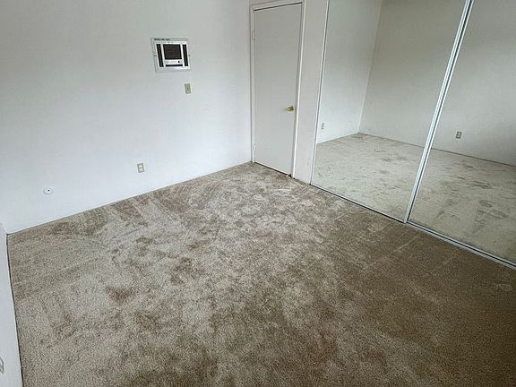 4th image of 4752 34th St #1