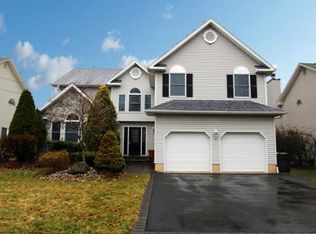 105 Lake Ave, Metuchen, NJ 08840