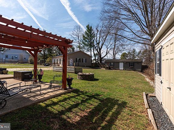 2nd image of 14210 Manor Rd