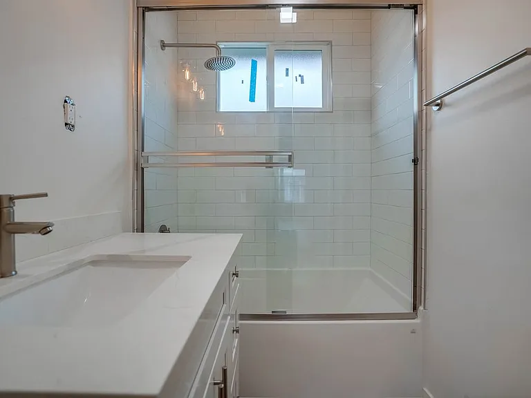 115 N Eastwood Ave — Photo 13
