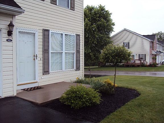 2nd image of 125 E Oak St