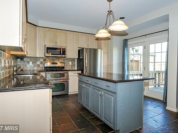 5th image of 6103 Donival Sq