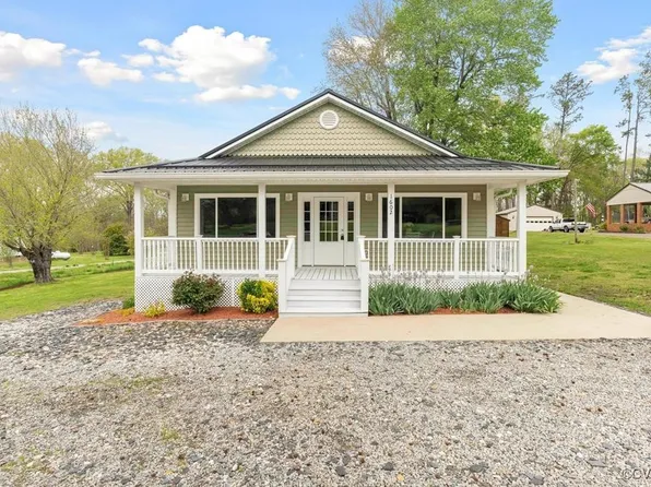 1602 High St, Farmville, VA 23901