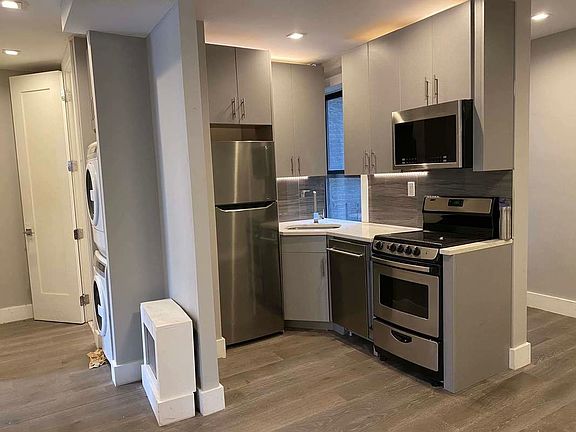 3rd image of 238 E 116th St #7A